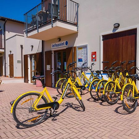 Apartment In Peschiera Del Garda 22085 Exterior photo